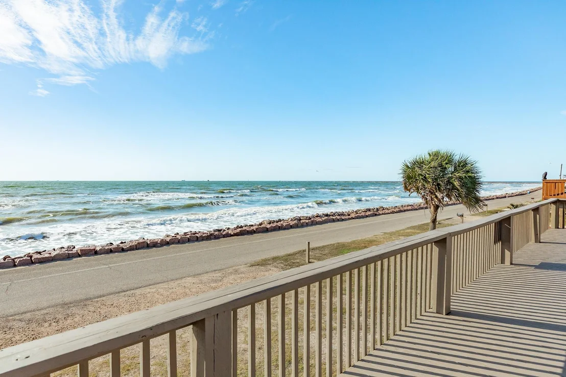Photo of 722 Beach Drive