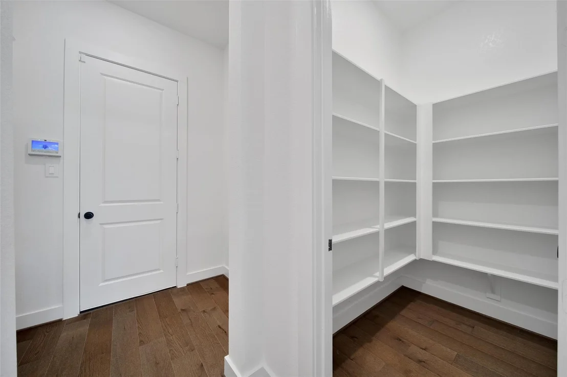 Photo of 4691 Bridgewood Drive