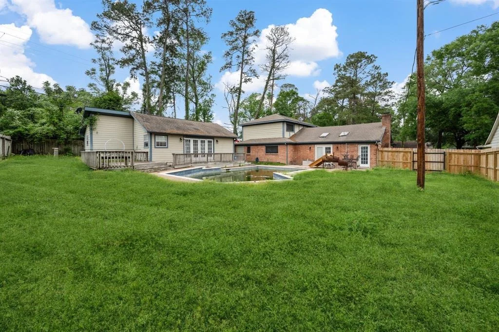 Photo of 300 Shady Glen Lane
