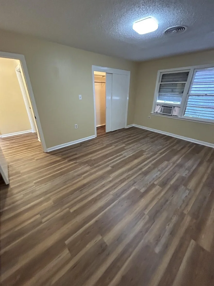 Photo of 2109 Briar Lane