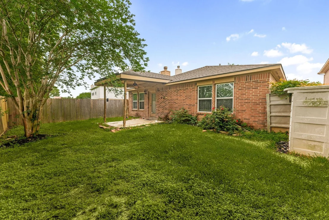 Photo of 17739 Barton Point Lane