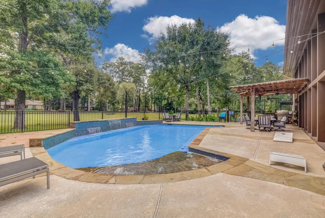 Photo of 22 Winged Foot Drive
