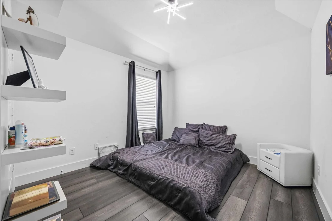 Photo of 2826 Walnut Crest Drive