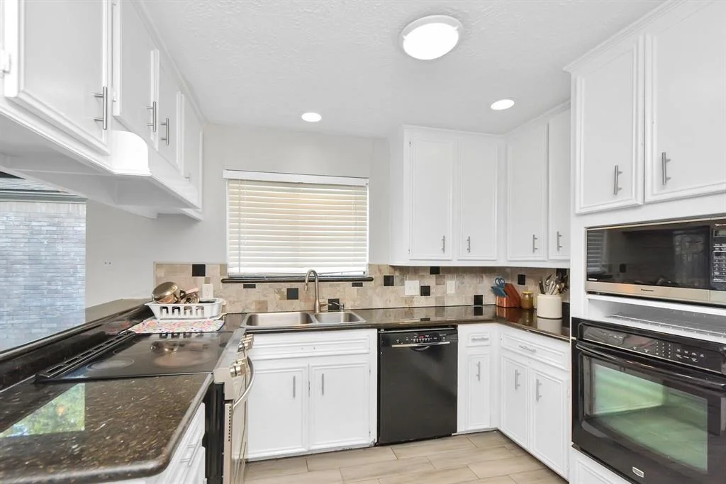Photo of 3003 Ashford Trail Drive