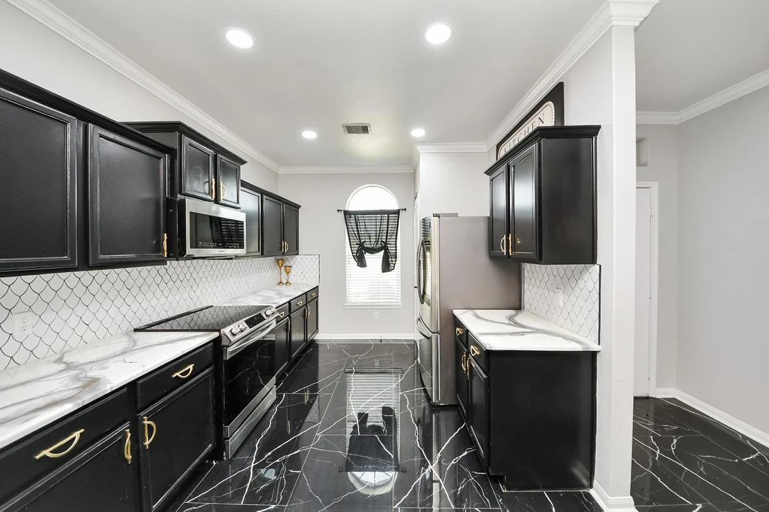 Photo of 6931 Primrose Road
