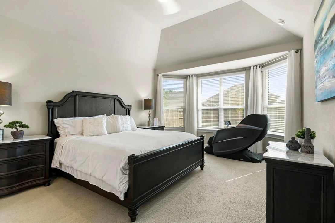 Photo of 7050 Lauren Oak Drive