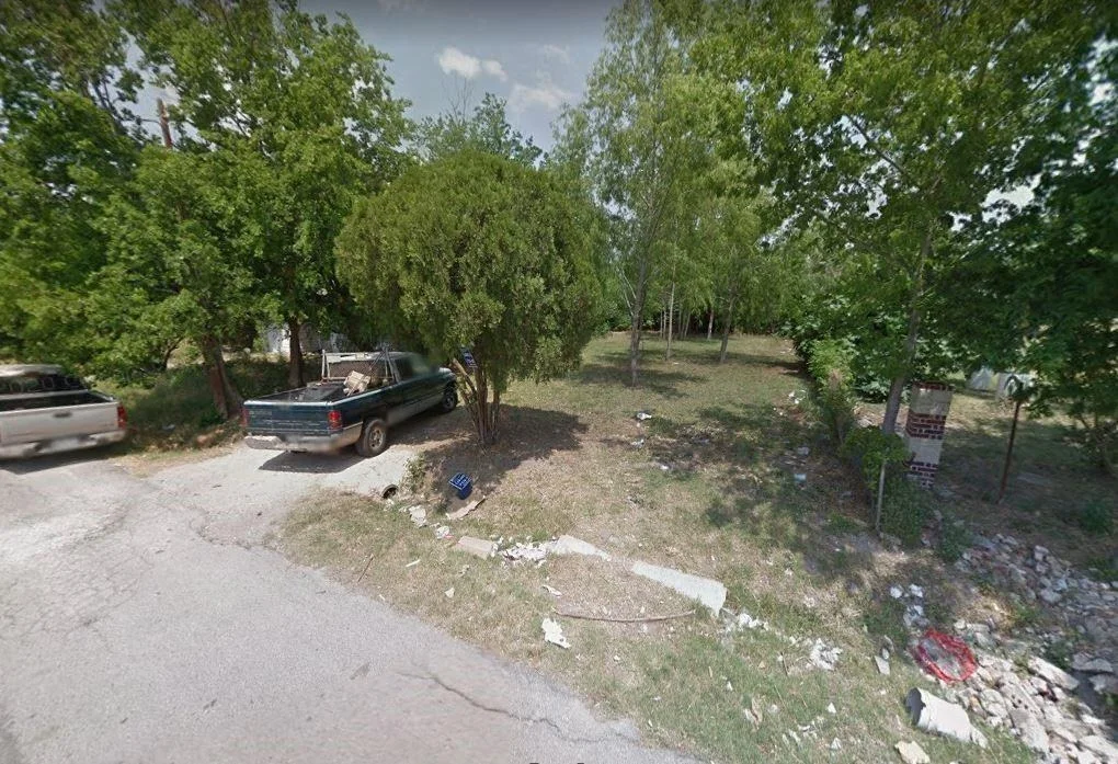 Photo of 2910 Staples Street