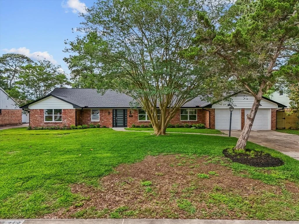 Photo of 219 Drift Wood Drive