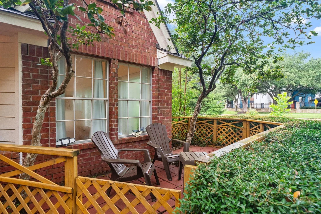 Photo of 902 Mesa Terrace Drive