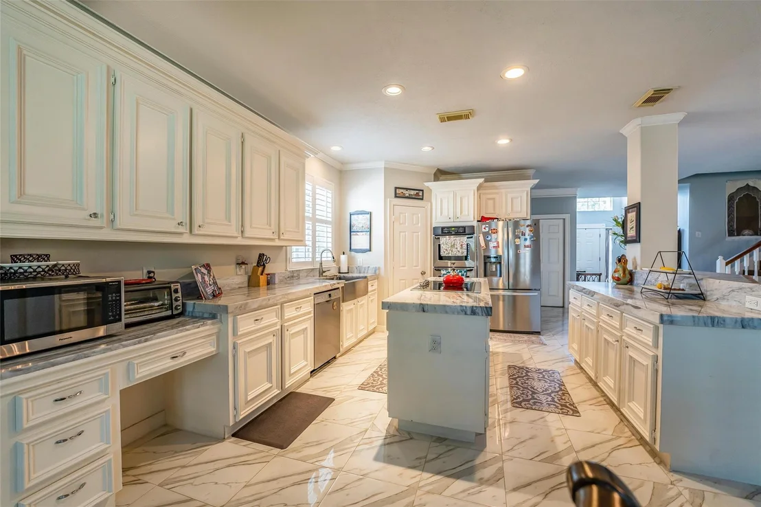 Photo of 8002 Royal Crest Court