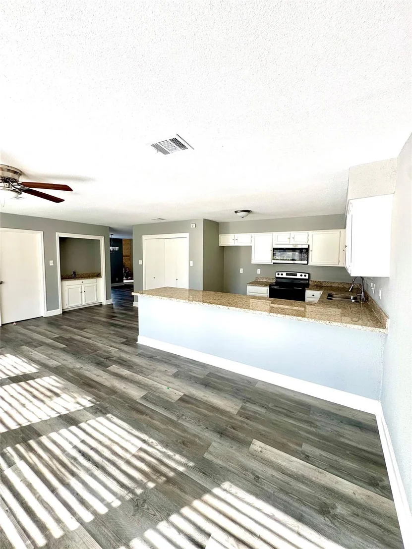 Photo of 7619 Southmeadow Drive