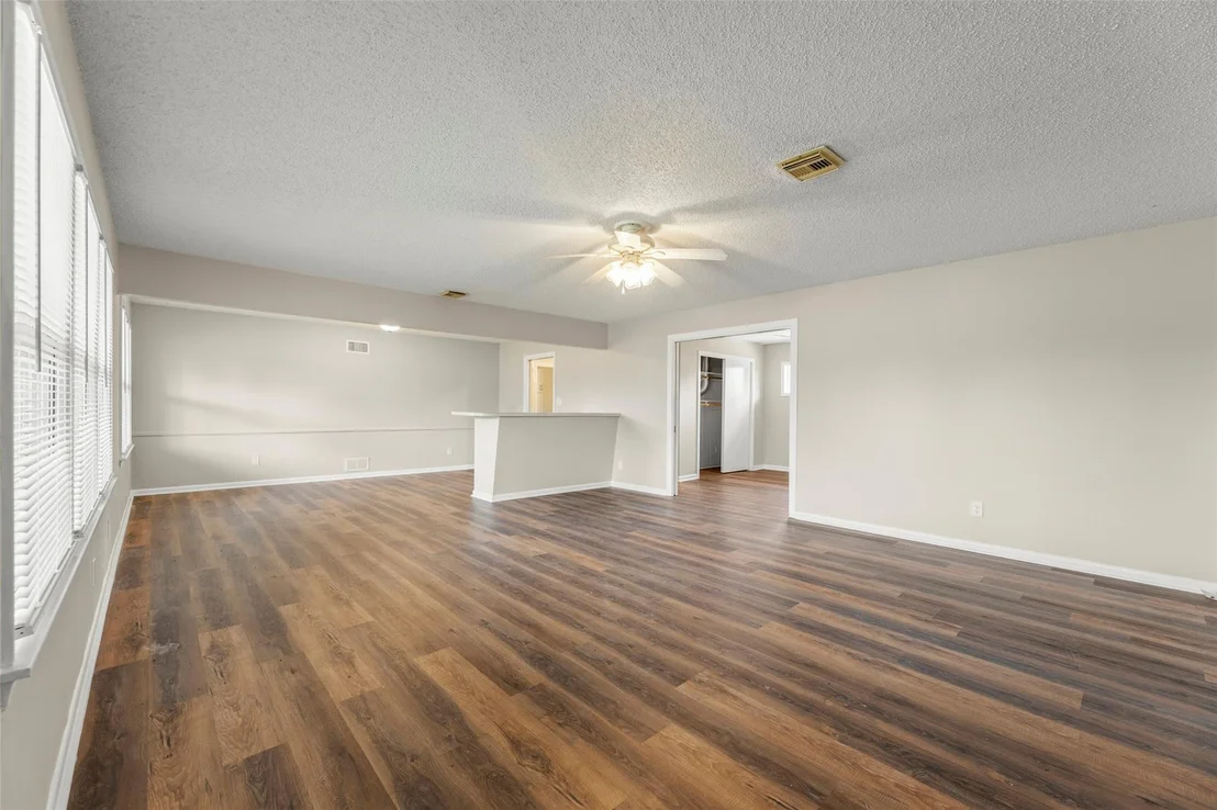 Photo of 1327 Hodges Lane