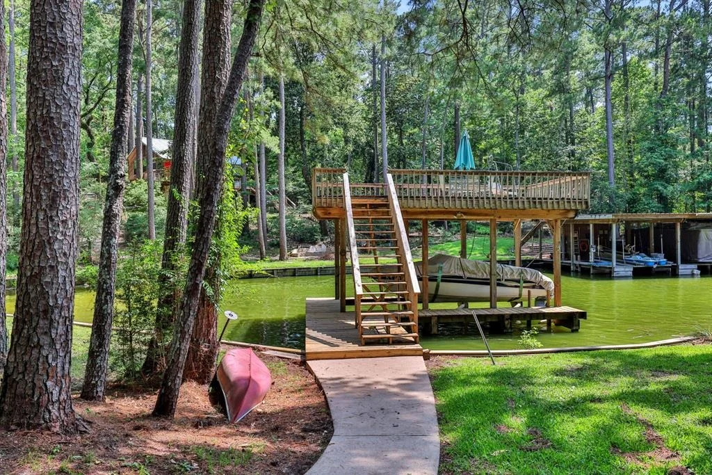 Photo of 1251 Lakeview Estates Drive