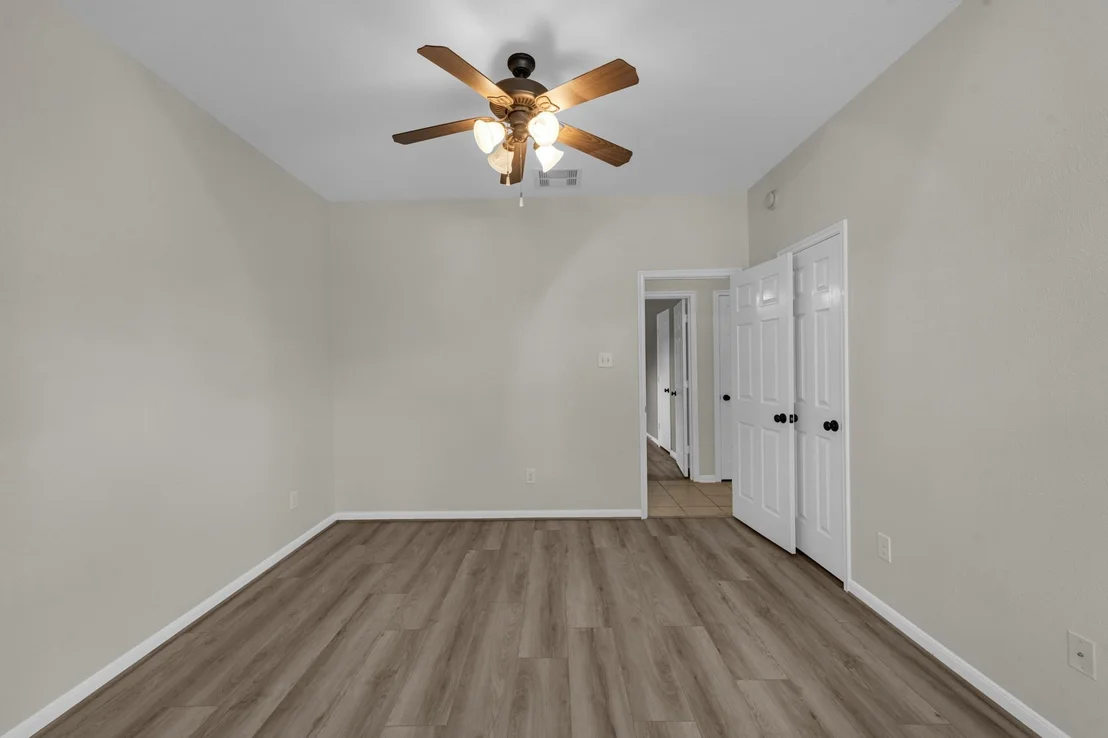 Photo of 1922 Vale Haven Drive