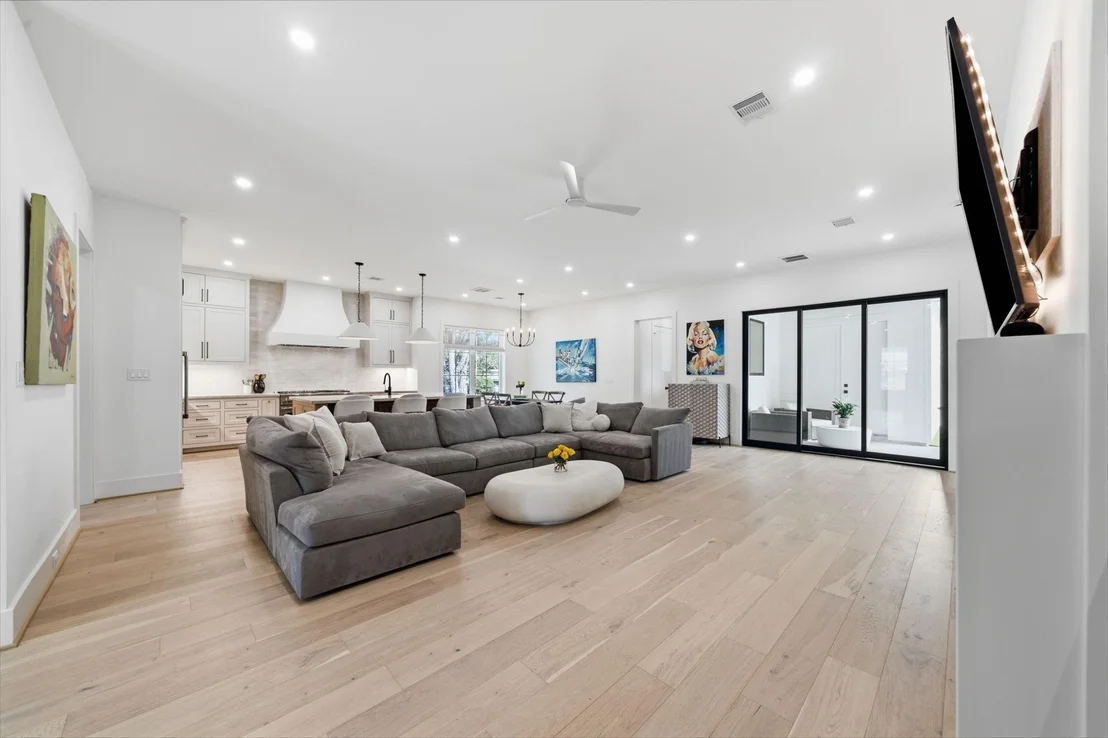 Photo of 1030 Chamboard Lane
