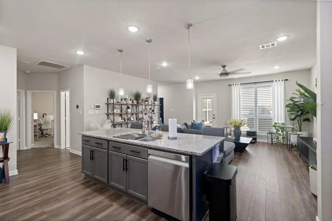 Photo of 1300 Kingsgate