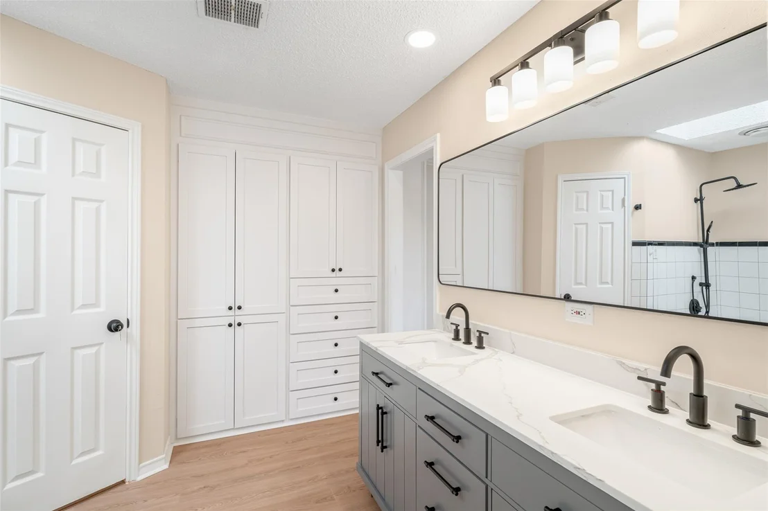 Photo of 5403 Greenhill Forest Drive