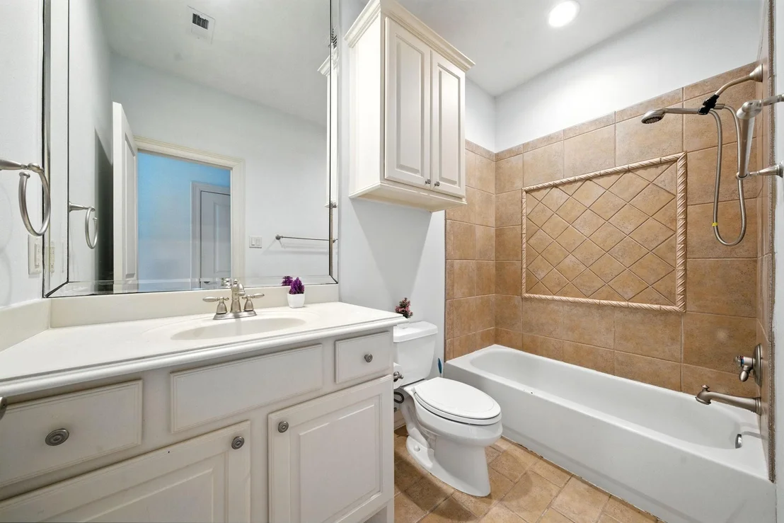 Photo of 2714 Stuart Manor