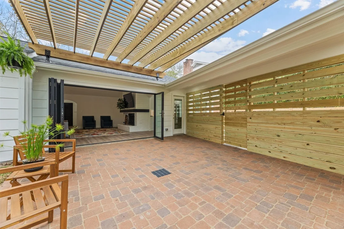 Photo of 1002 Chippenham Drive