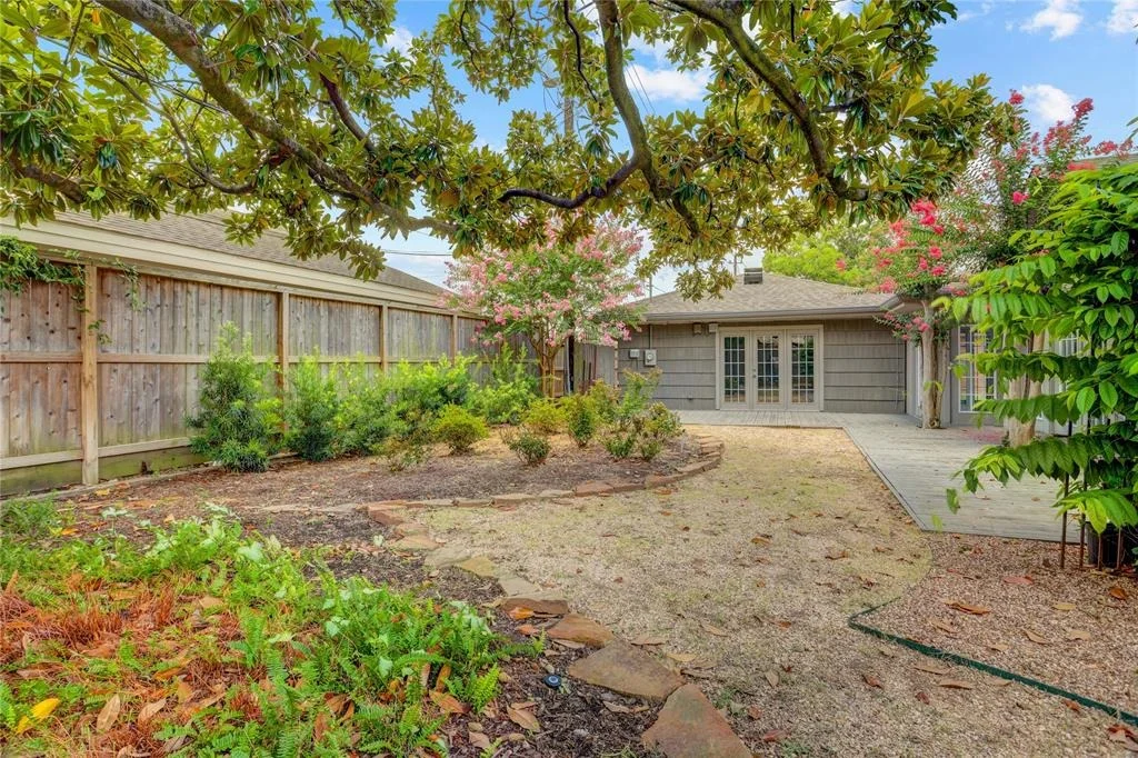 Photo of 7215 Alderney Drive