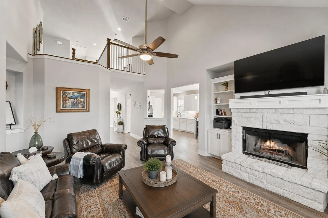 Photo of 1700 Twin Oaks Circle