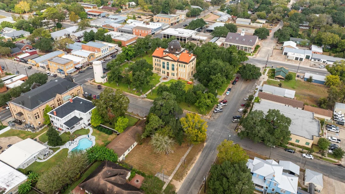 Photo of 1210 Travis Street