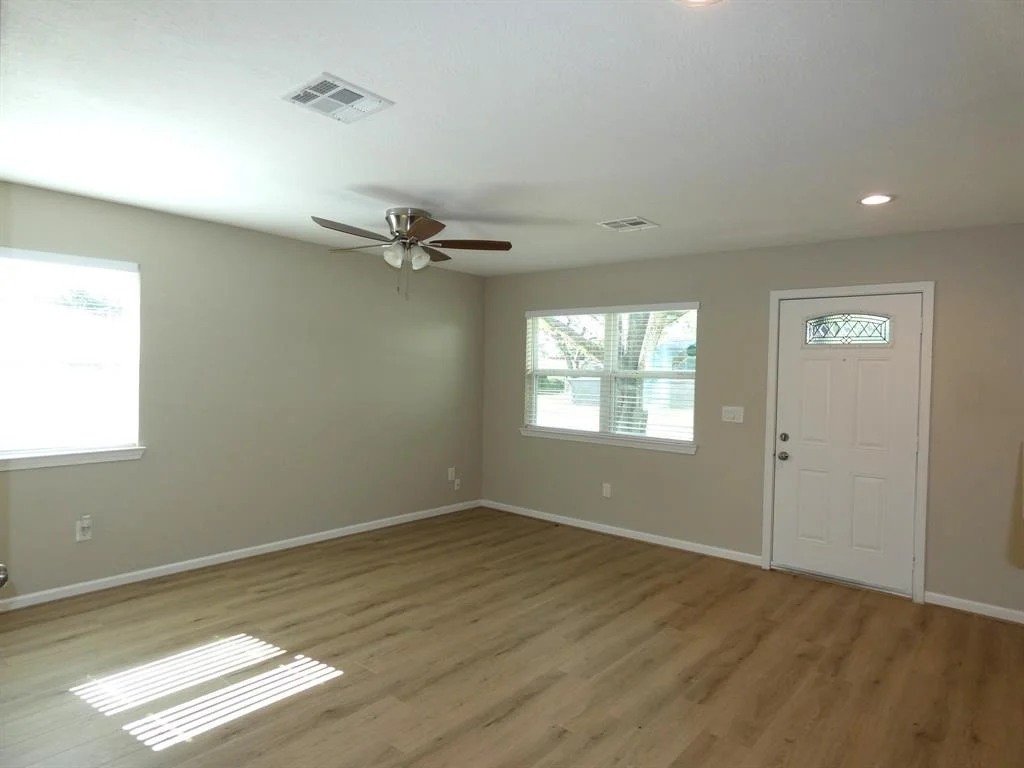 Photo of 5722 Hewitt Drive