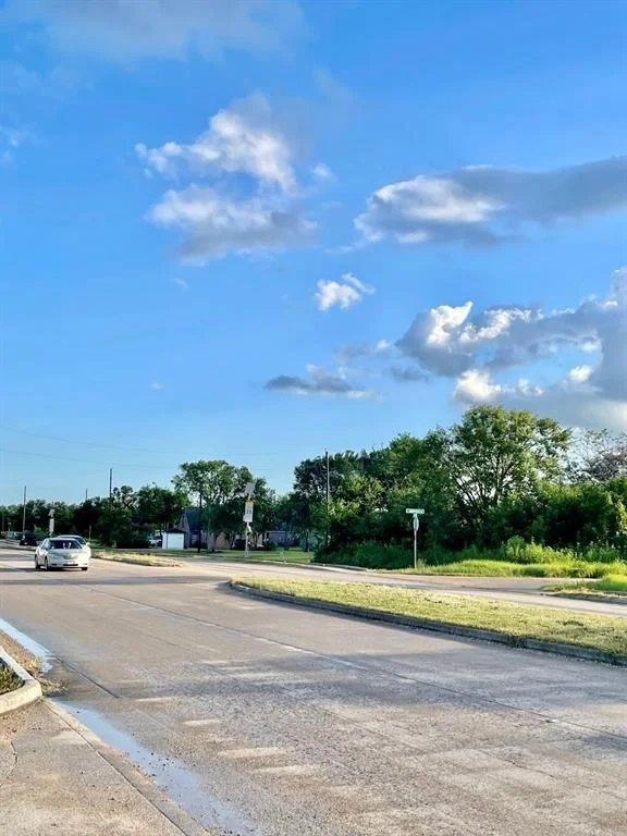 Photo of 2326 Hudspeth Drive