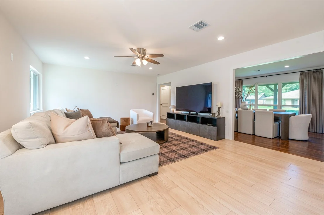 Photo of 1218 Shadeland Drive