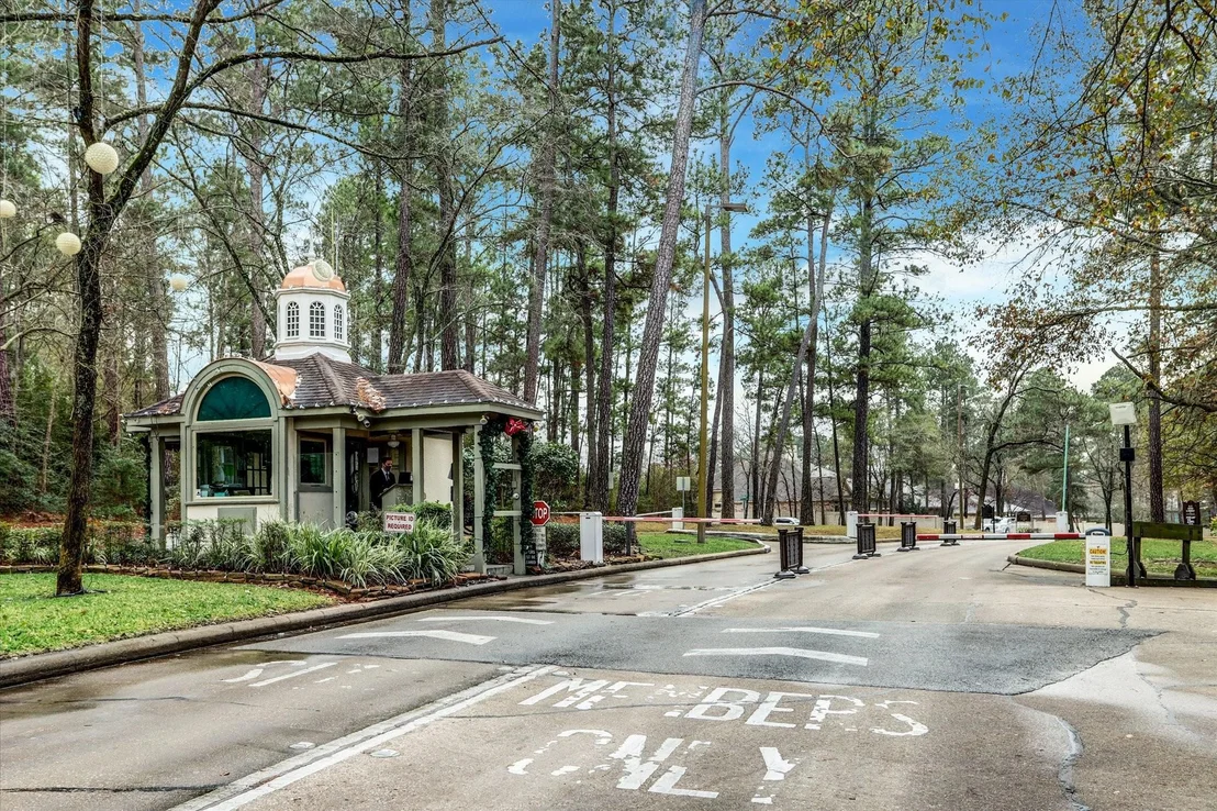 Photo of 203 Hampton Glen Road