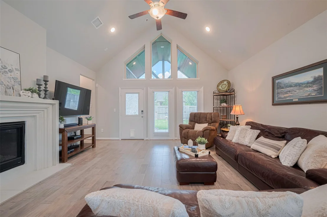 Photo of 28110 Long Mill Lane