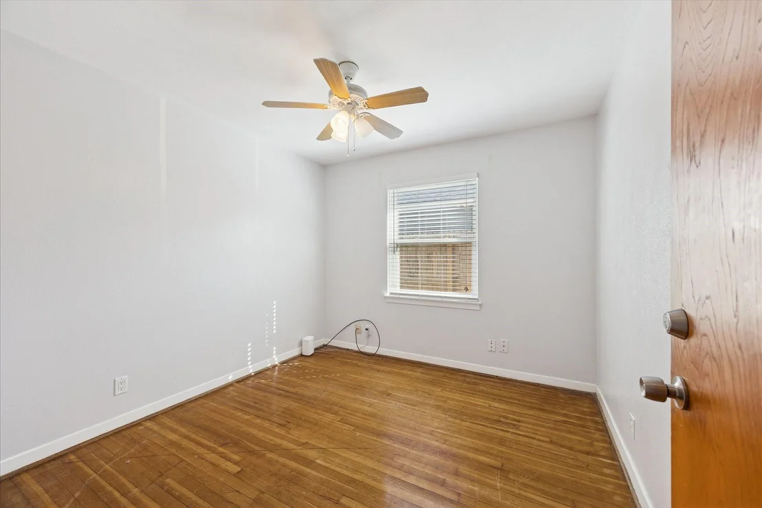Photo of 3808 Dumbarton Road