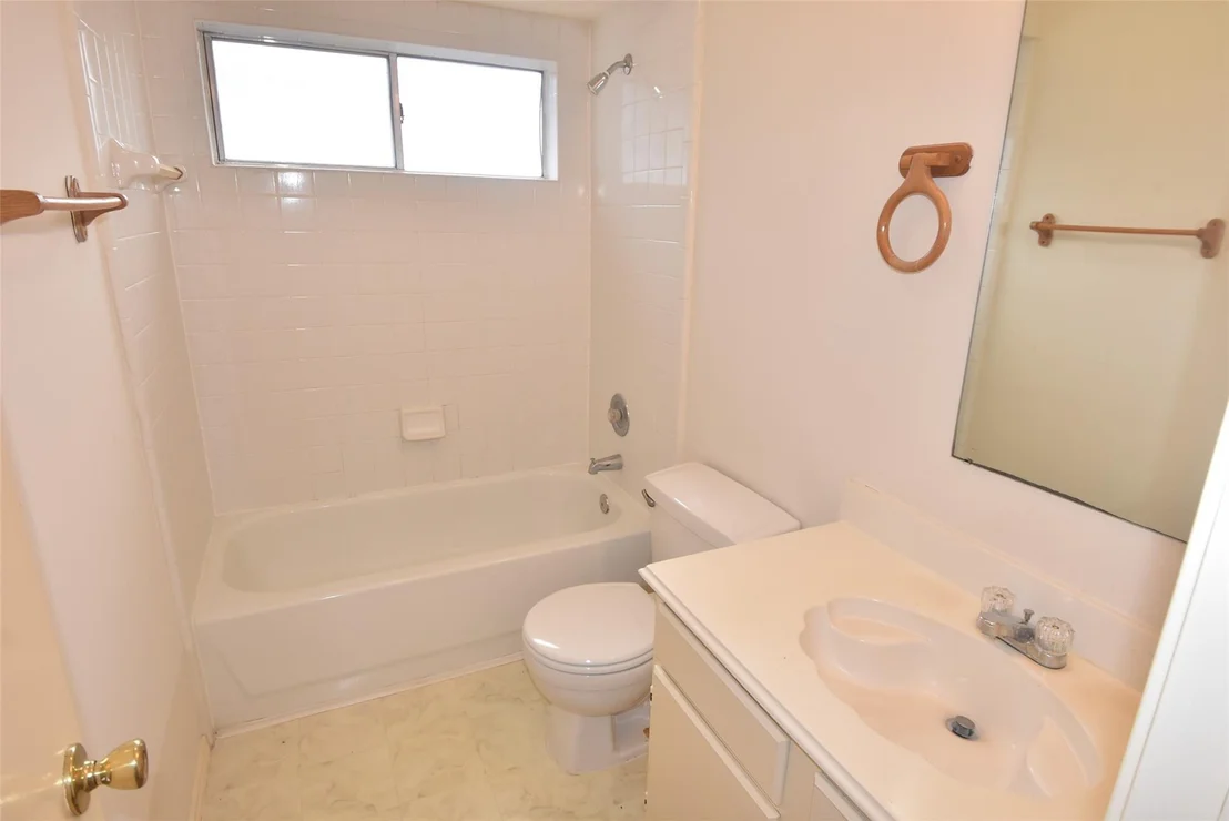 Photo of 20107 Beechview Lane