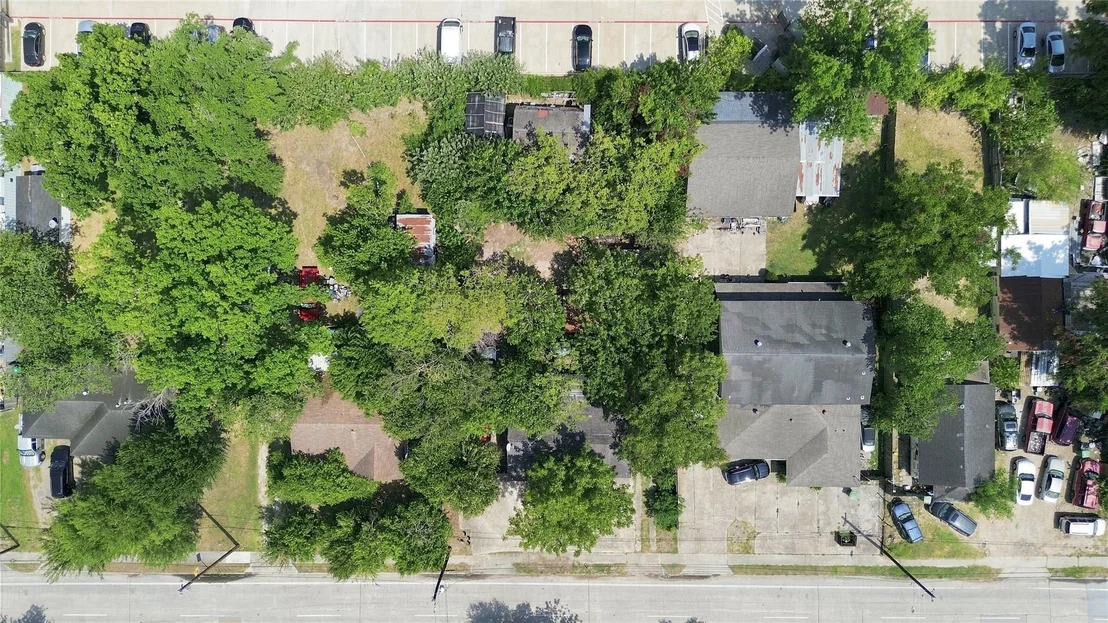 Photo of 2082 Antoine Drive