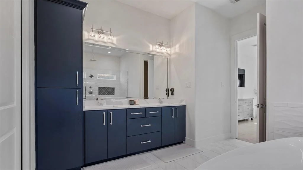 Photo of 3150 W Tower Circle