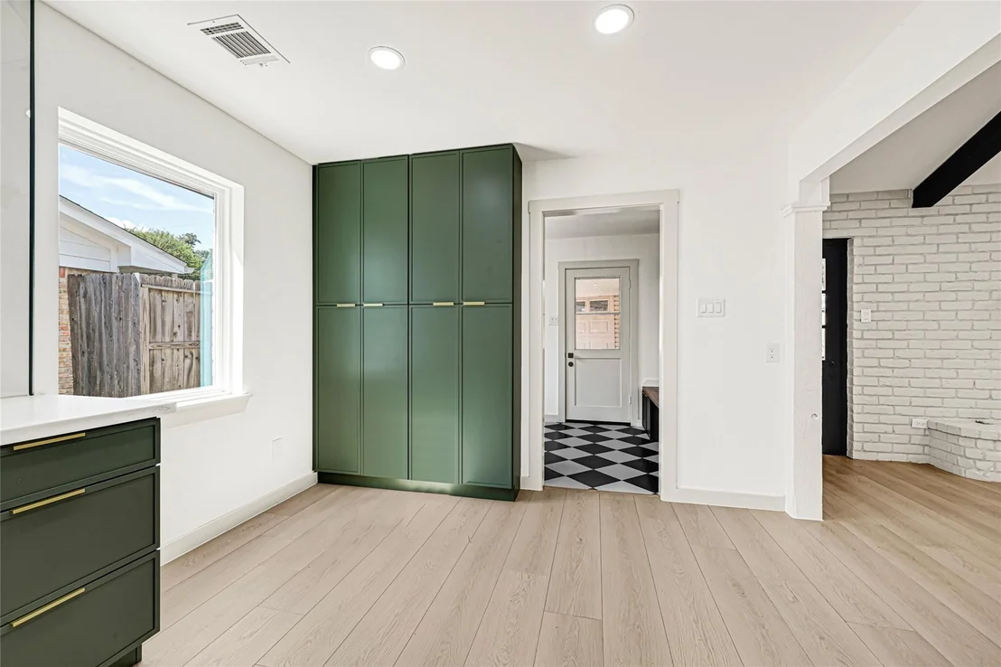 Photo of 11306 Valley Spring Drive