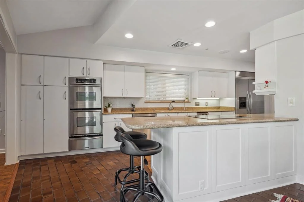 Photo of 10318 Pine Forest Road
