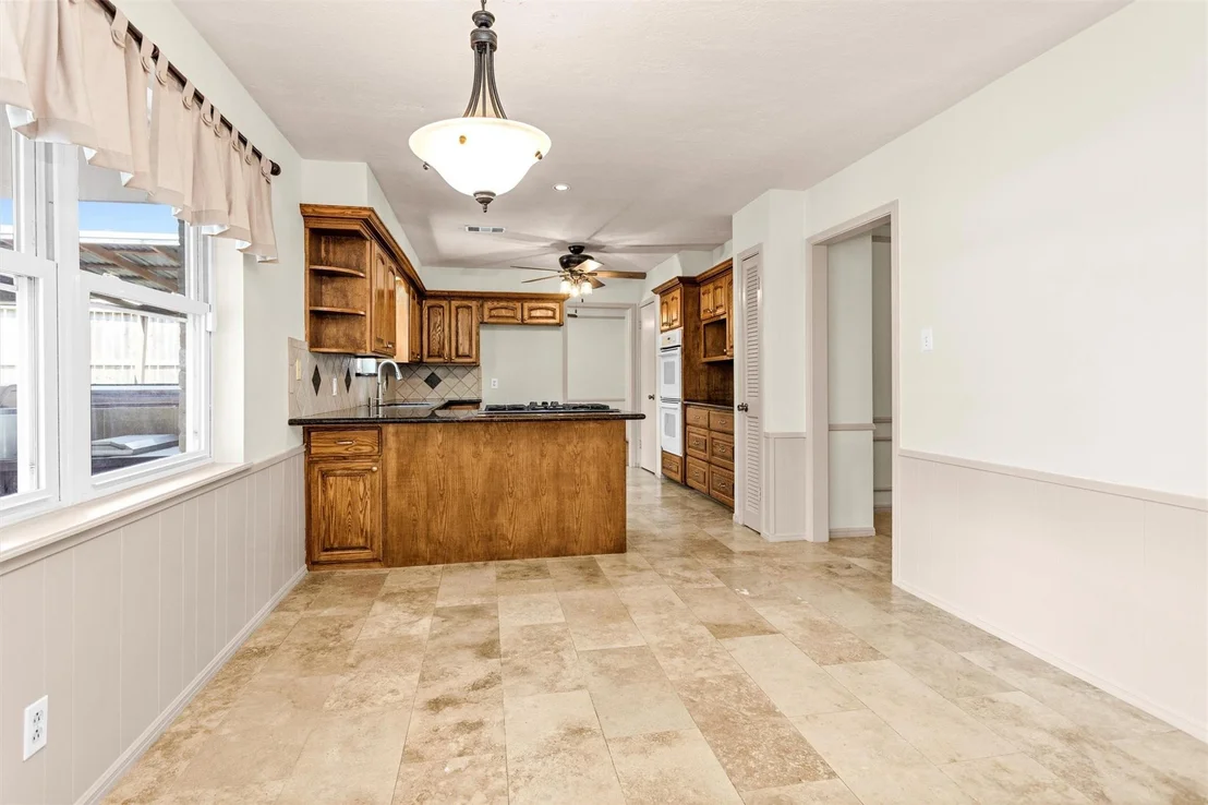 Photo of 8231 Glencliffe Lane