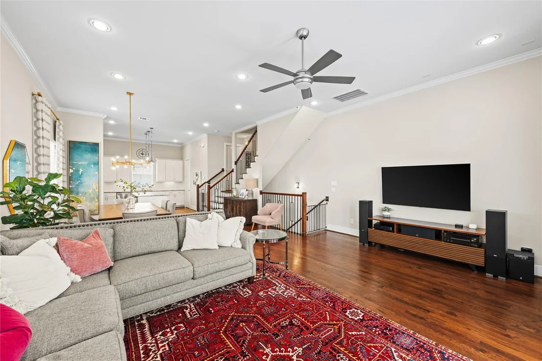 Photo of 5809 E Post Oak Lane