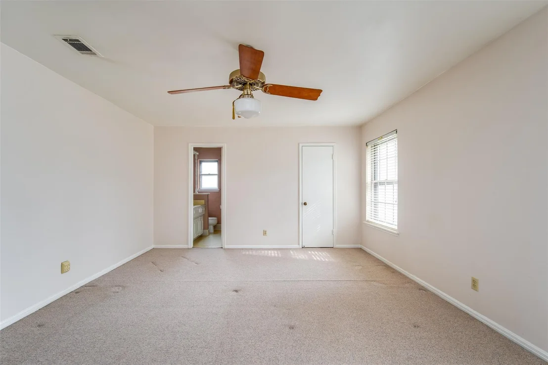 Photo of 1107 Pear Tree Lane