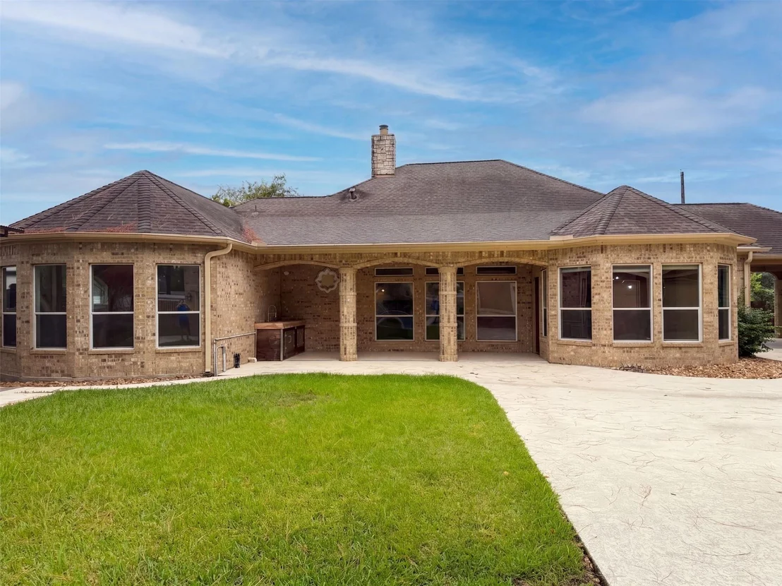 Photo of 1005 Lewis Drive