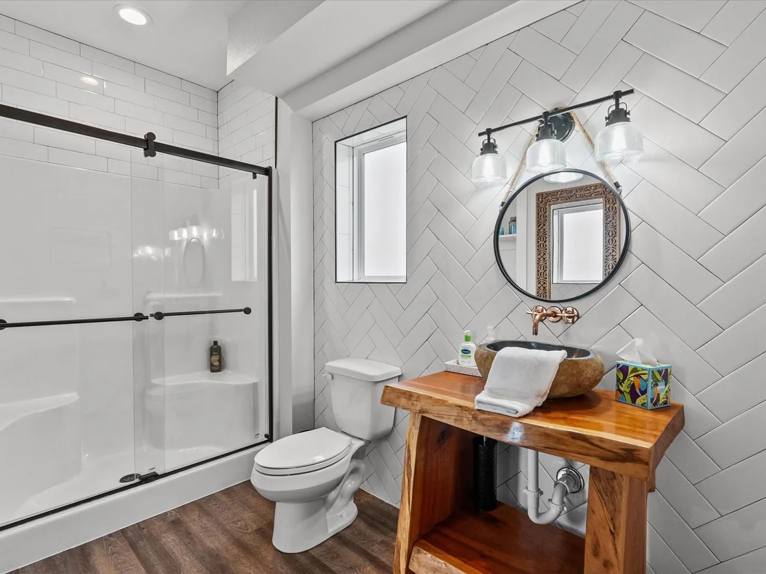 Photo of 822 W 2nd Street