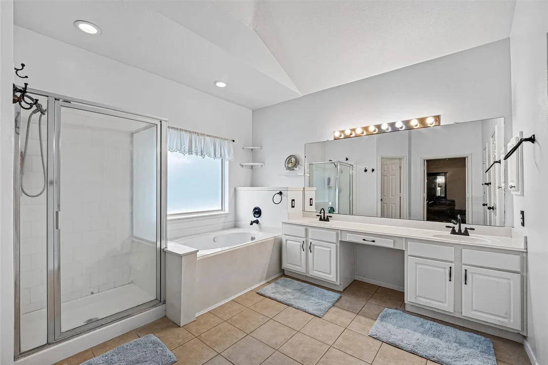 Photo of 7230 Oak Walk Drive