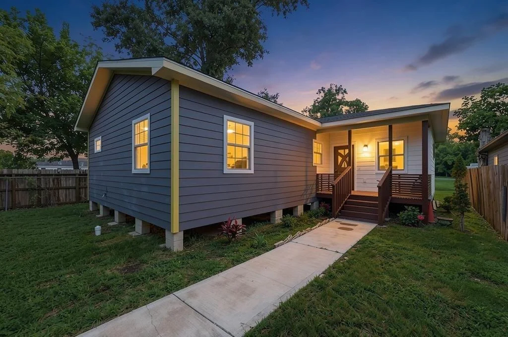 Photo of 6731 Couch Street