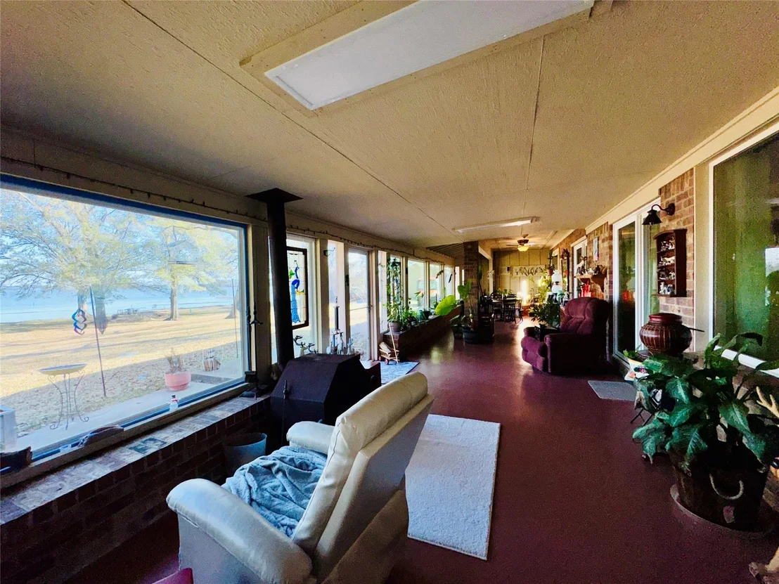 Photo of 201 Westwood Drive E