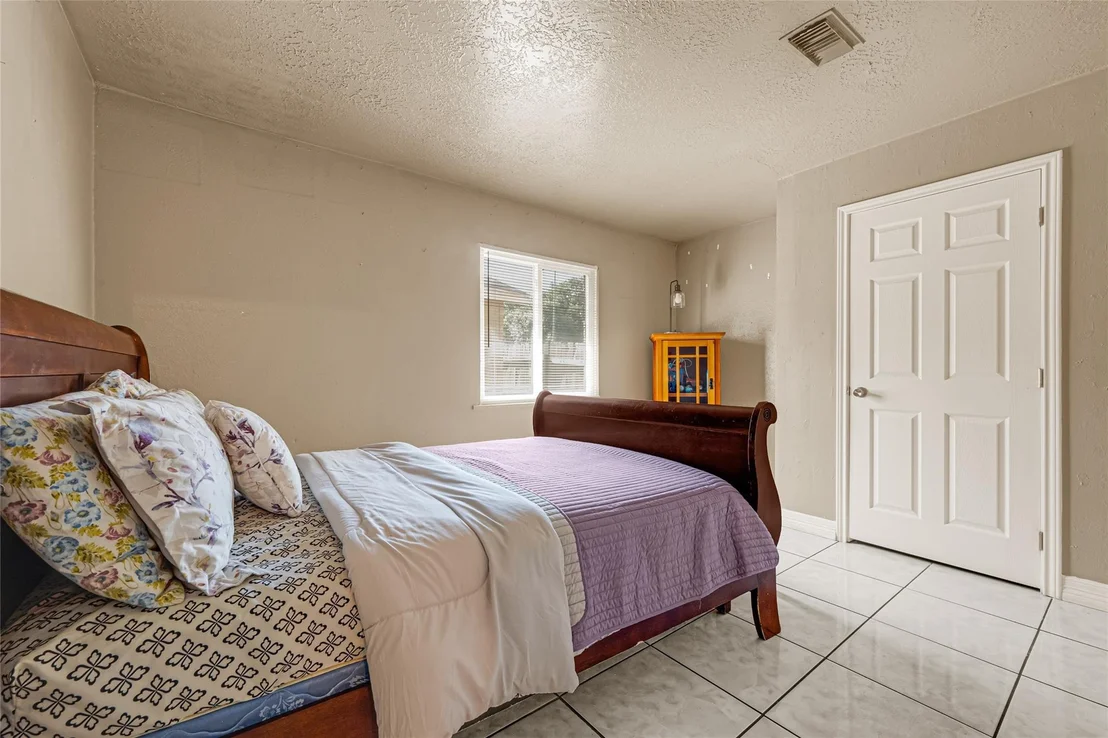 Photo of 14927 Sheffield Terrace