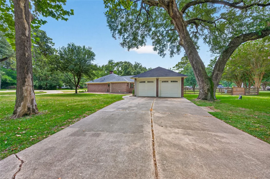 Photo of 18903 Grosbeak Lane
