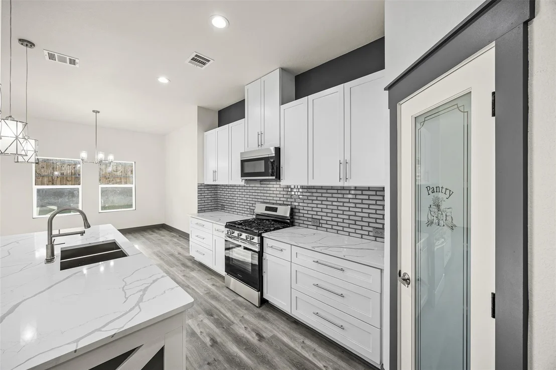 Photo of 87 Lakeway Ct Court