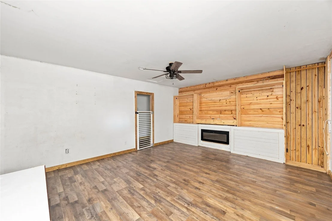 Photo of 761 N Forest Cove Loop