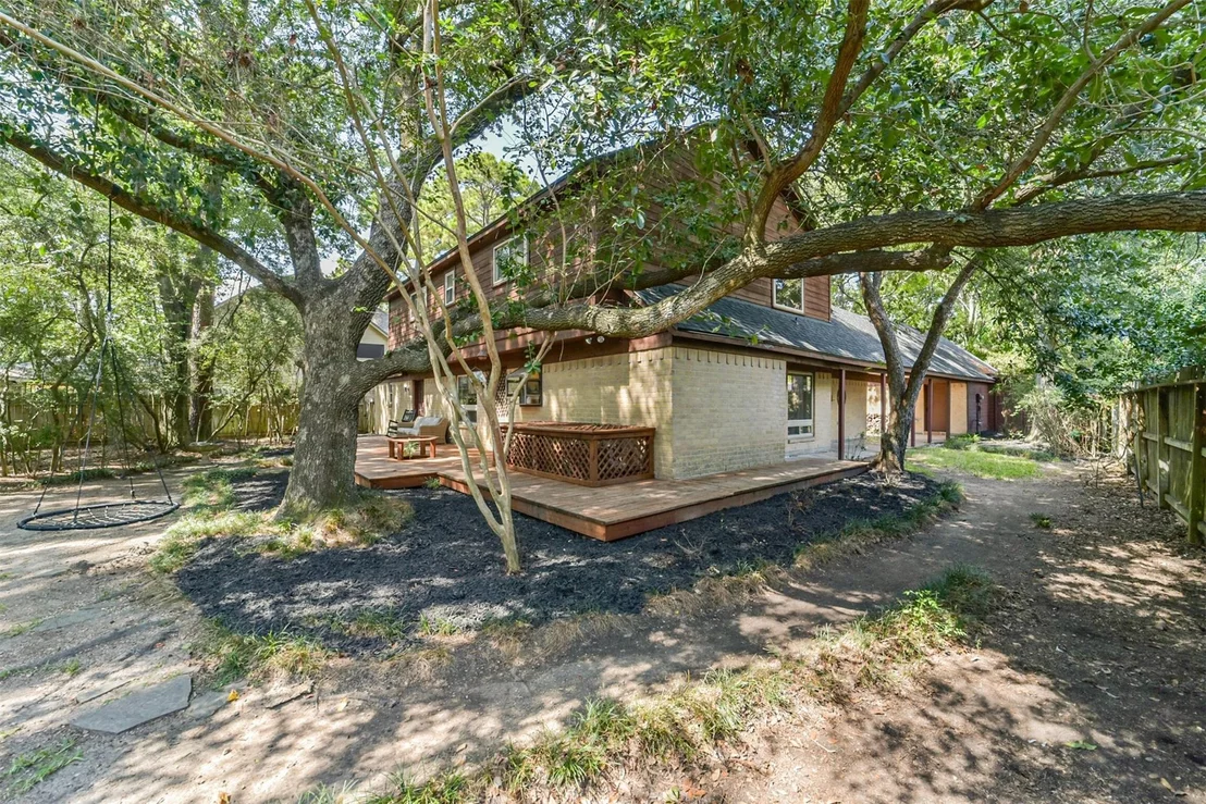 Photo of 7618 Hurst Forest Drive